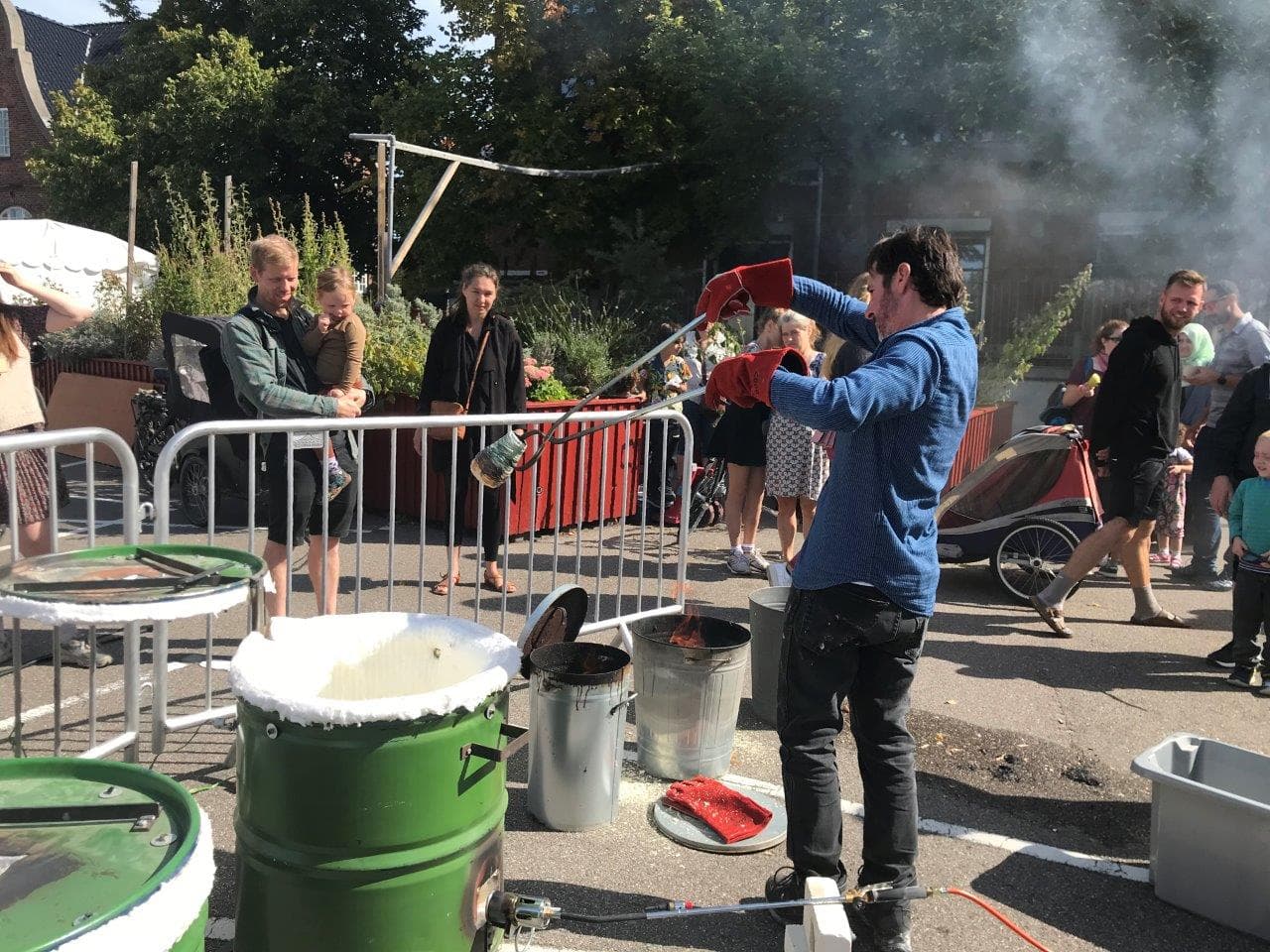 Rakuworkshop, bygning og brænding, ved Manuel Canu 2.09 + 19.09