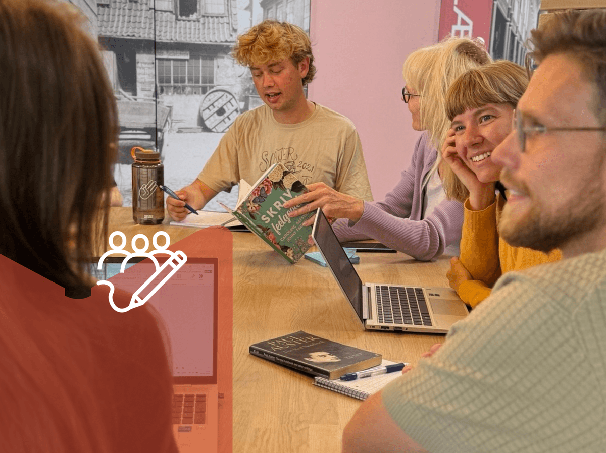 Første møde i ny skriveklub på Valby bibliotek